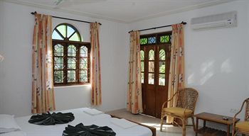 D'Souza'S Holiday Homes Candolim Exterior photo
